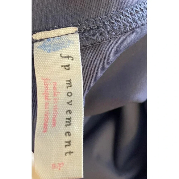 Free People Movement Leggings Purple Pockets Small S - Picture 3 of 3